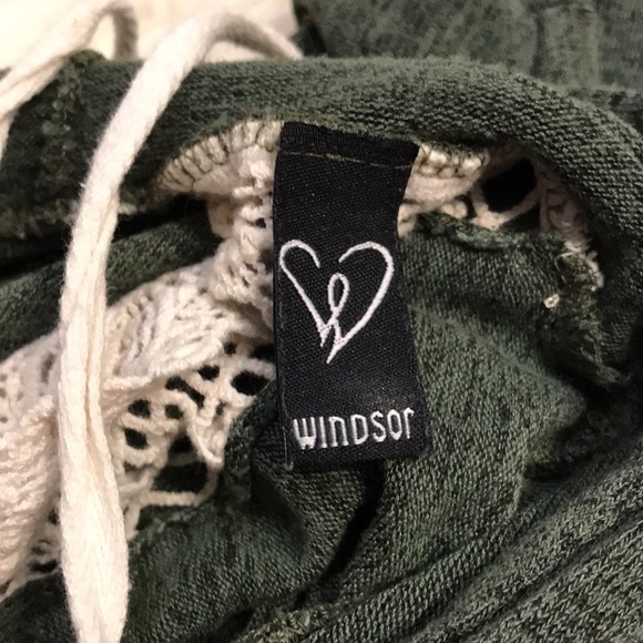 Small / medium sweater with hoodie - Picture 6 of 6